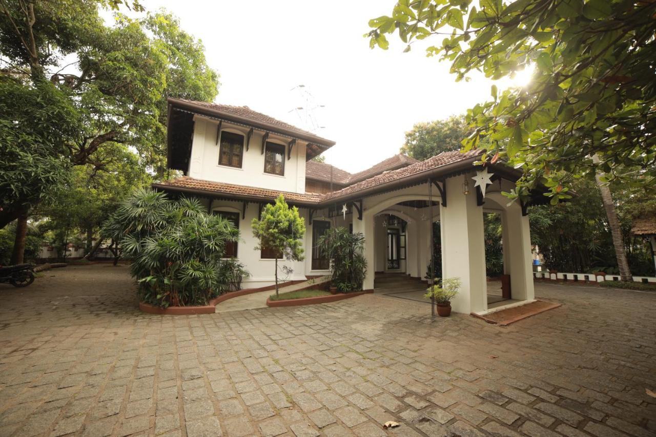 Heritage Methanam Kochi Exterior photo