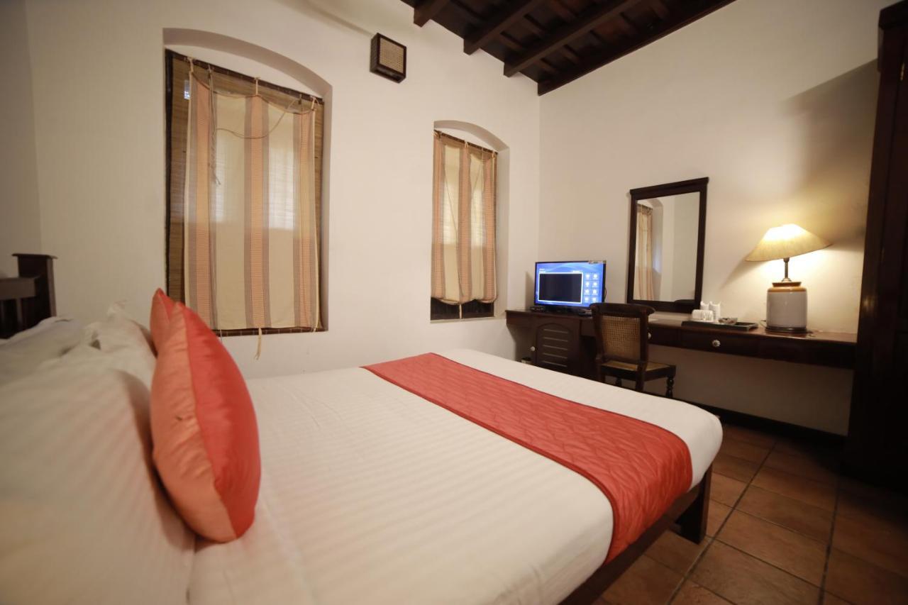 Heritage Methanam Kochi Exterior photo